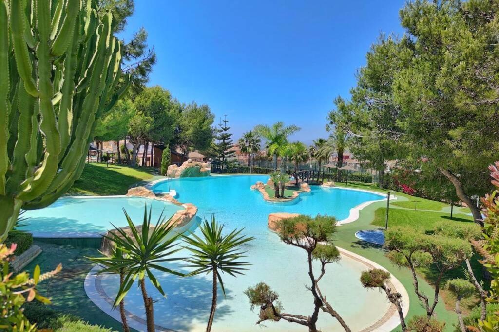 Montefaro Spacious Townhouse - Beach & Pool サンタ・ポラ エクステリア 写真
