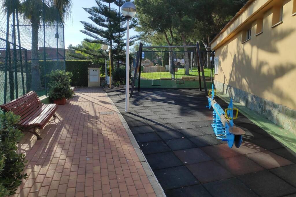 Montefaro Spacious Townhouse - Beach & Pool サンタ・ポラ エクステリア 写真