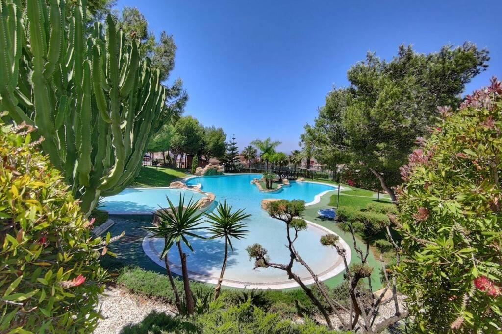 Montefaro Spacious Townhouse - Beach & Pool サンタ・ポラ エクステリア 写真