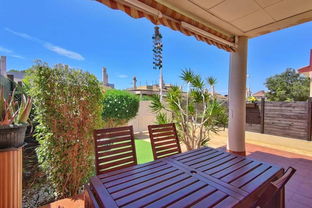 Montefaro Spacious Townhouse - Beach & Pool サンタ・ポラ エクステリア 写真