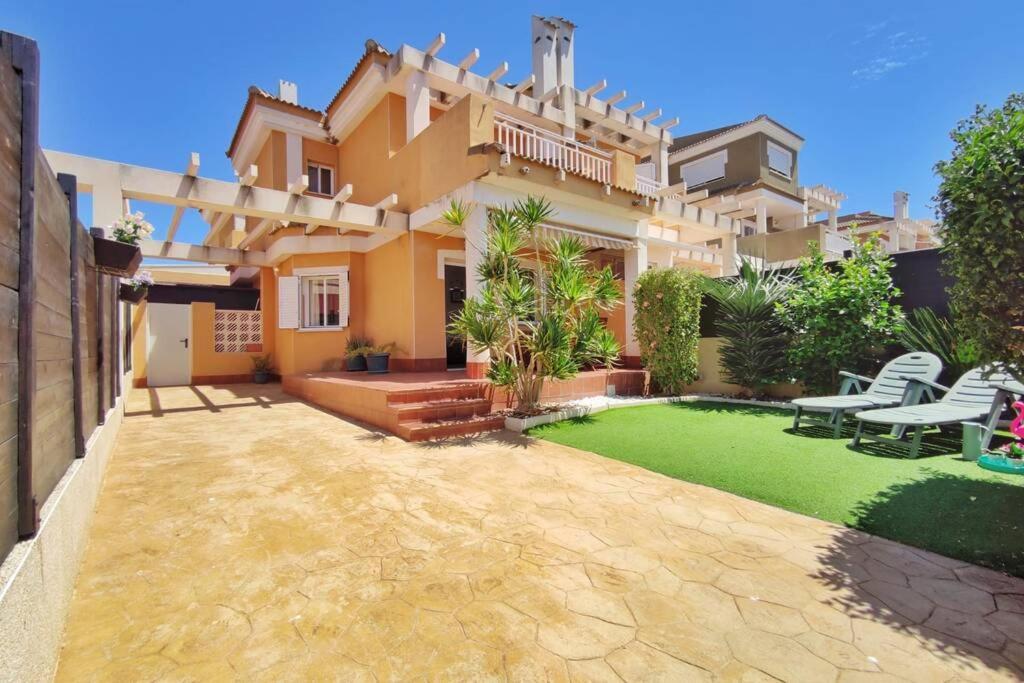 Montefaro Spacious Townhouse - Beach & Pool サンタ・ポラ エクステリア 写真