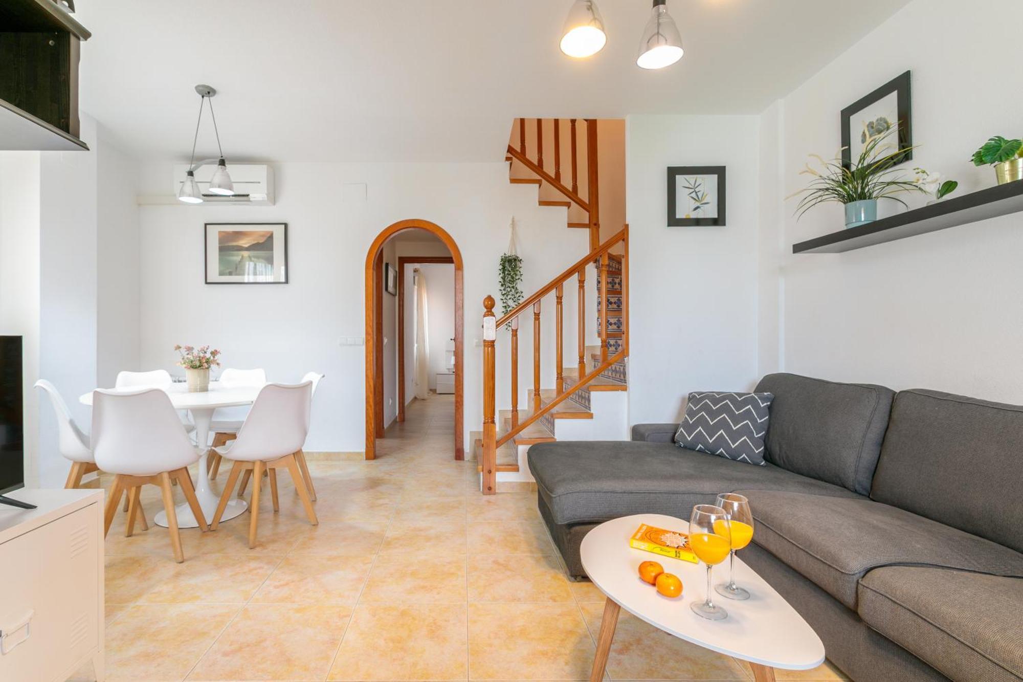 Montefaro Spacious Townhouse - Beach & Pool サンタ・ポラ エクステリア 写真