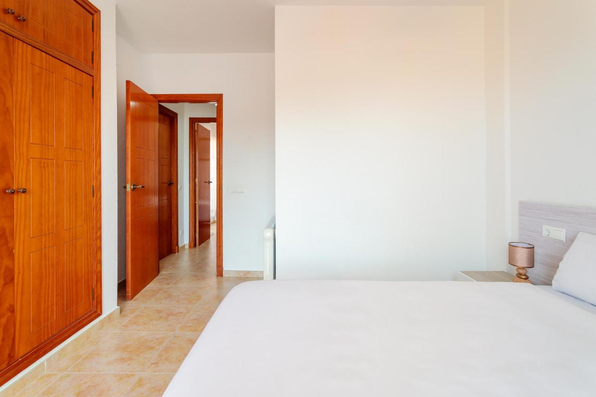 Montefaro Spacious Townhouse - Beach & Pool サンタ・ポラ エクステリア 写真